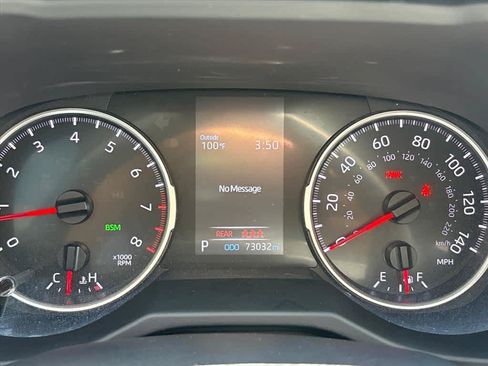 Used 2021 Toyota RAV4 XLE w/ Convenience Package FWD image 12