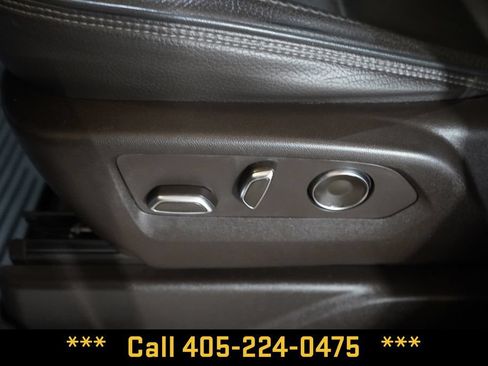 Used 2021 GMC Yukon Denali w/ Denali Ultimate Package AWD/4WD image 18
