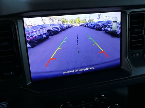 Used 2025 Ford Bronco Big Bend image 21