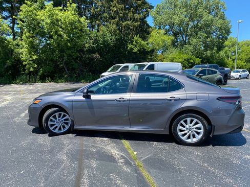 Used 2022 Toyota Camry LE w/ Cold Weather Package AWD/4WD image 5