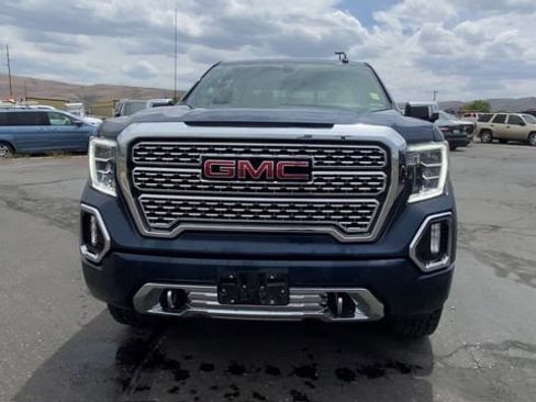 Used 2023 Cadillac Escalade Sport AWD/4WD image 3