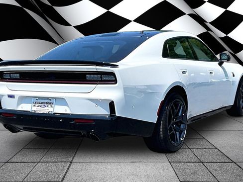 Used 2026 Dodge Charger Scat Pack AWD/4WD image 2