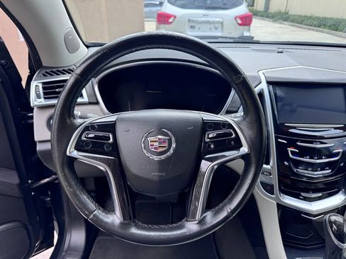 Used 2014 Cadillac SRX Luxury image 9