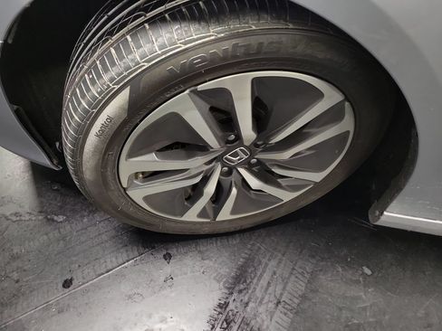 Used 2019 Honda Accord Hybrid image 13