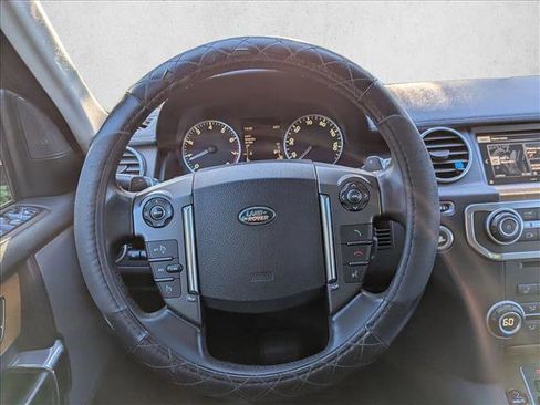 Used 2016 Land Rover LR4 HSE image 15