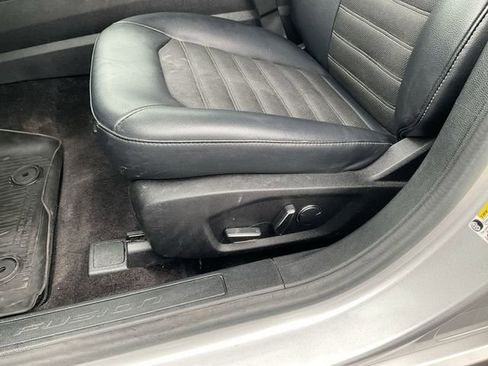 Used 2017 Ford Fusion SE w/ Equipment Group 201A image 26