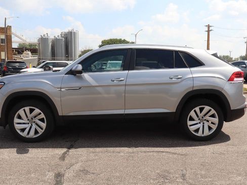 Used 2023 Volkswagen Atlas Cross Sport SE AWD/4WD image 8