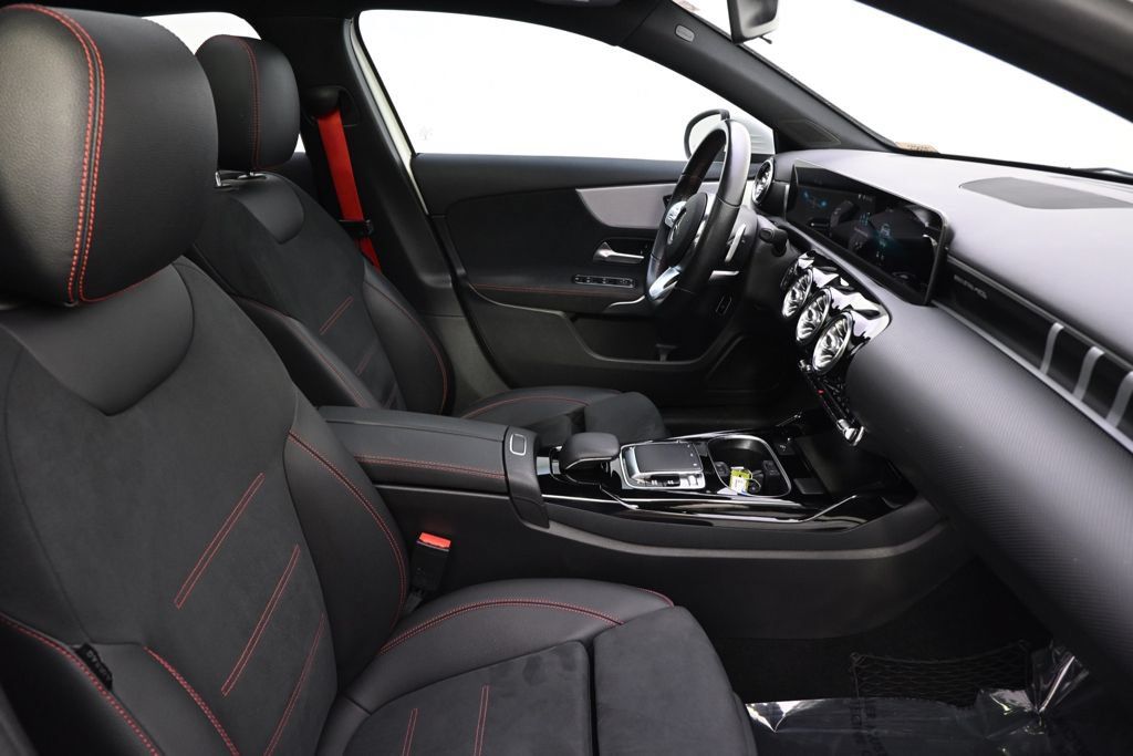 Used 2020 Mercedes-Benz A 35 AMG 4MATIC image 16
