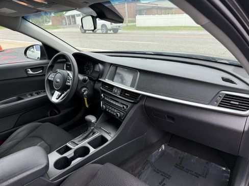 Used 2019 Kia Optima LX FWD image 11