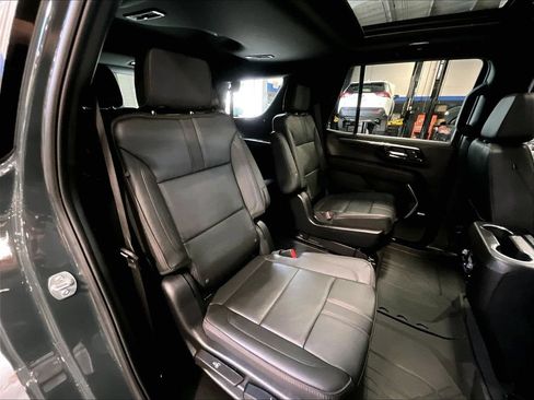 Used 2025 Chevrolet Tahoe RST w/ Comfort Package AWD/4WD image 16