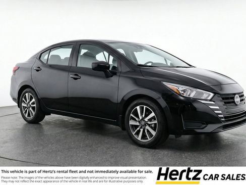 Used 2025 Nissan Versa SV image 1