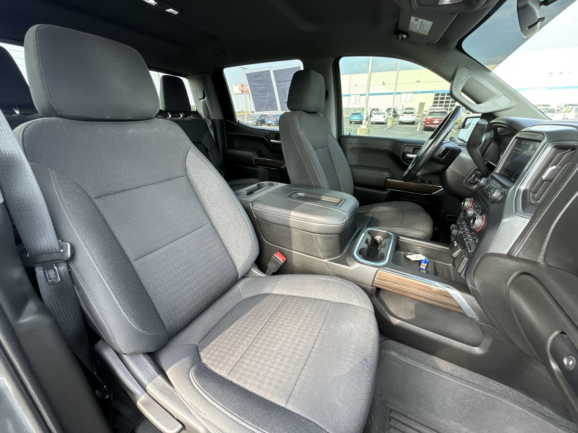 Certified 2021 Chevrolet Silverado 1500 LT Trail Boss w/ Convenience Package II AWD/4WD image 24