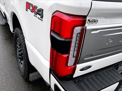 Used 2024 Ford F350 Platinum image 31