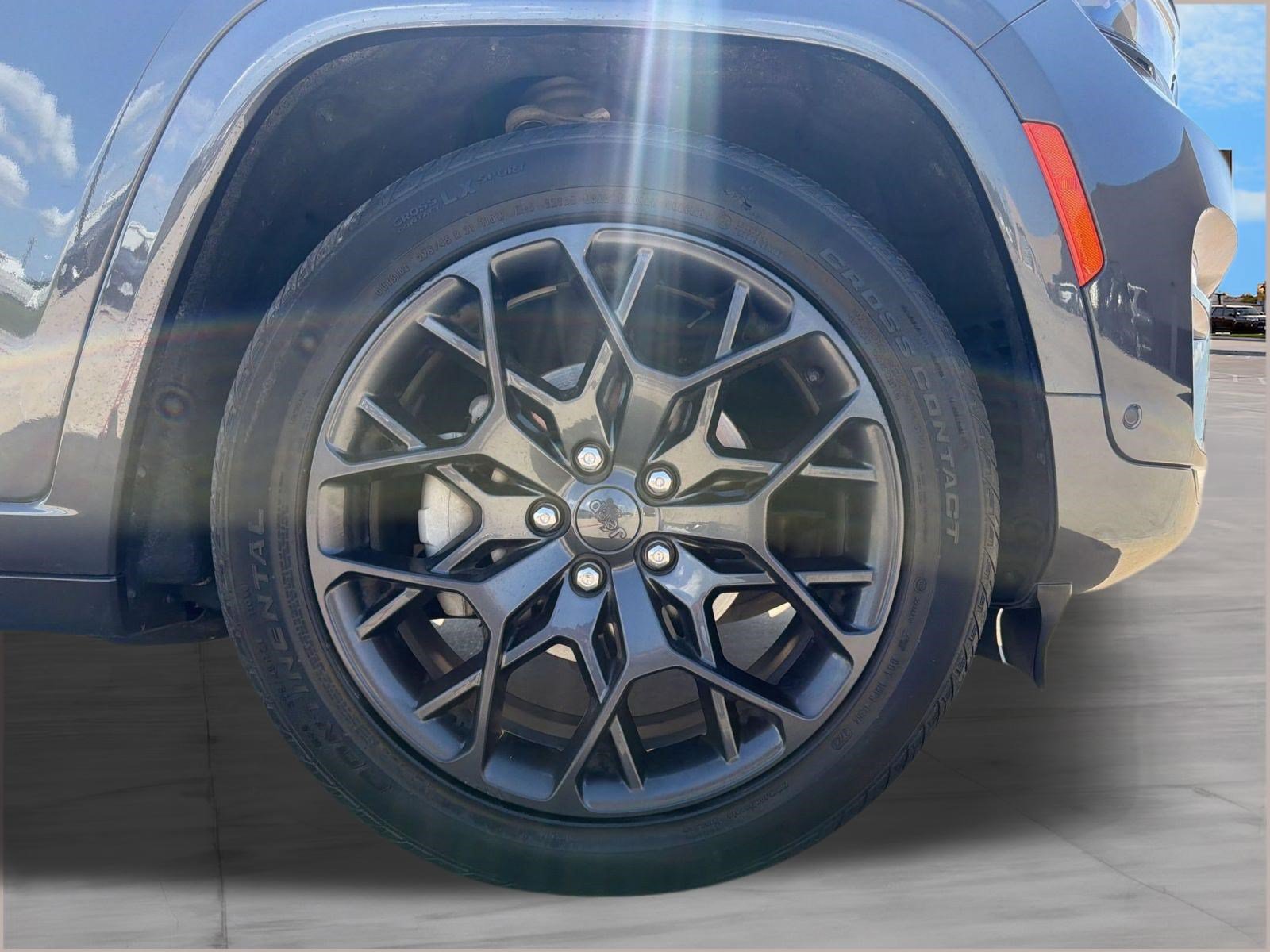 Used 2024 Jeep Grand Cherokee Summit w/ High Altitude Package AWD/4WD image 12