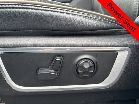 Used 2020 RAM 1500 Laramie AWD/4WD image 11