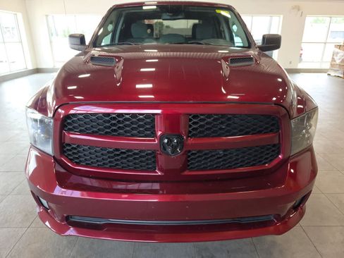 Used 2019 RAM 1500 Express w/ Wheel & Sound Group AWD/4WD image 4