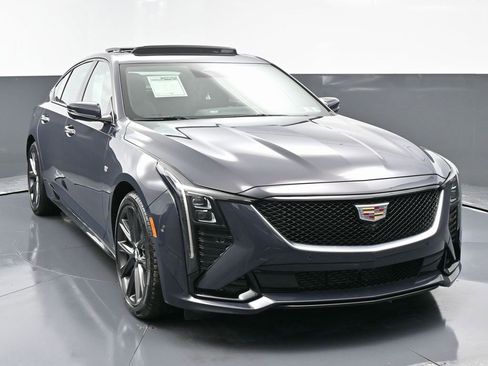 Used 2025 Cadillac CT5 Sport image 4