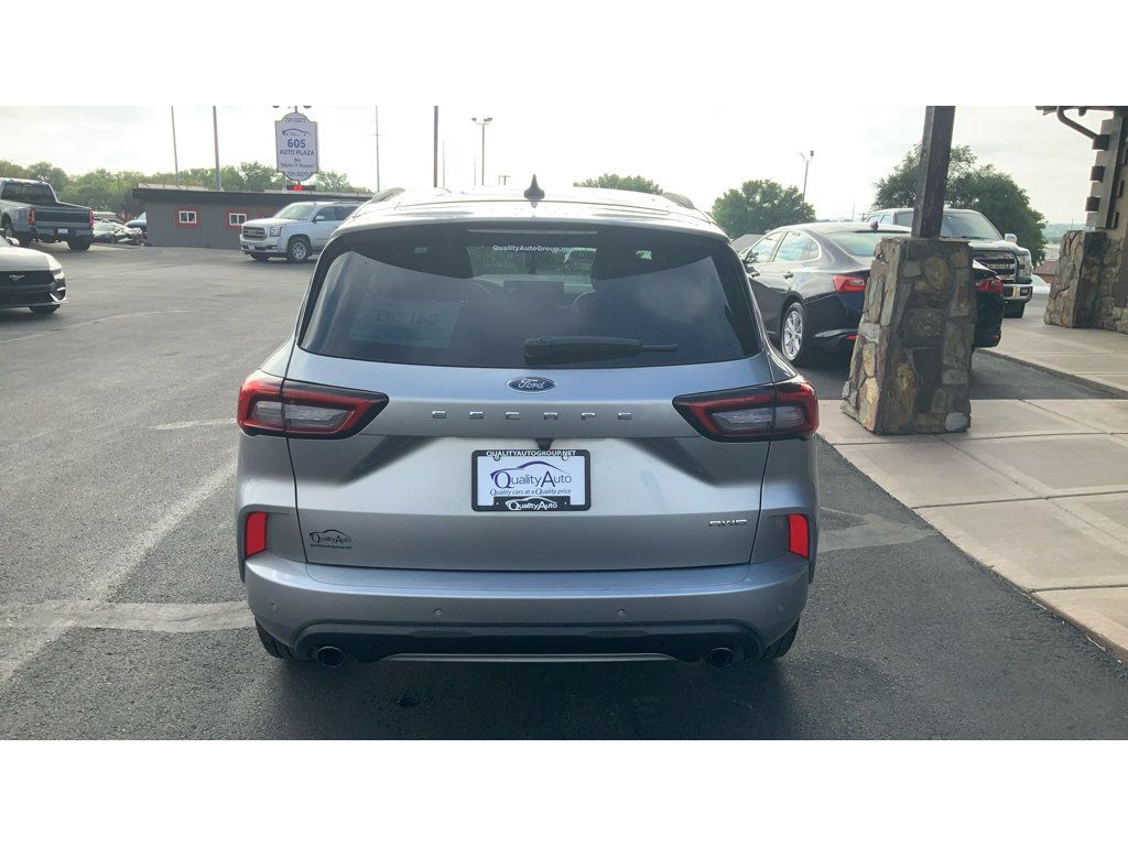 Used 2024 Ford Escape ST-Line w/ Tech Pack #1 AWD/4WD image 5