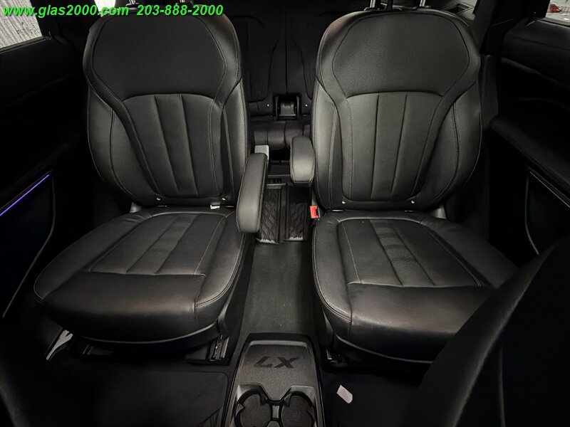 Used 2022 BMW X7 xDrive40i w/ M Sport Package AWD/4WD image 31