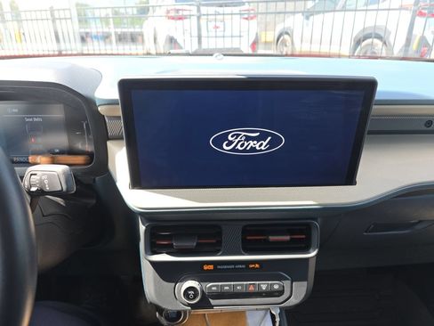Used 2025 Ford Maverick Lariat AWD/4WD image 4