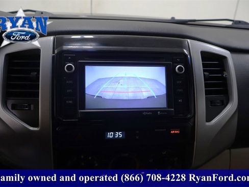Used 2014 Toyota Tacoma PreRunner image 24
