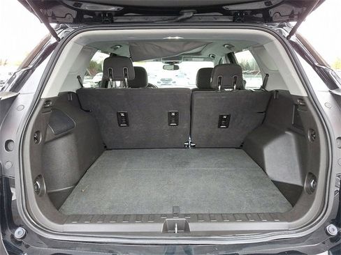 Used 2018 GMC Terrain SLE w/ Driver Convenience Package image 28