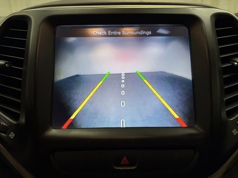 Used 2017 Jeep Cherokee Limited image 30