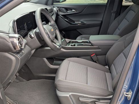 New 2026 Chevrolet Equinox LT image 18