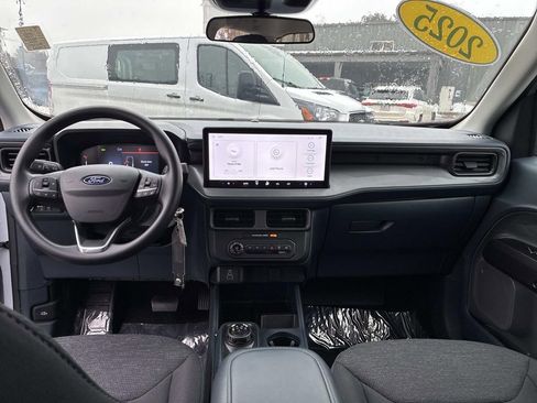 New 2025 Ford Maverick XL image 6