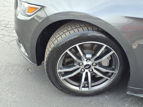 Used 2017 Ford Mustang GT Premium image 22