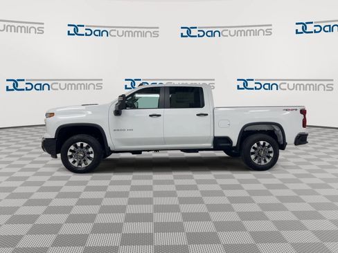 Used 2026 Chevrolet Silverado 2500 Custom w/ Custom Convenience Package AWD/4WD image 5