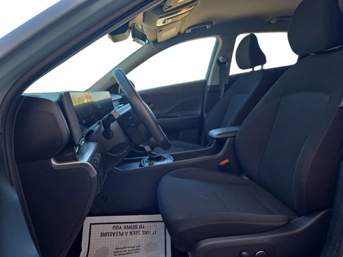 Used 2025 Hyundai Kona SEL image 9