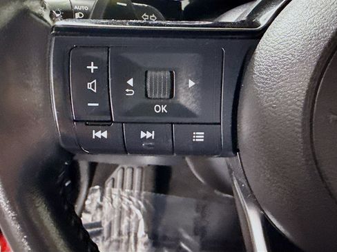 Used 2022 Nissan Pathfinder SV w/ SV Black Package FWD image 14