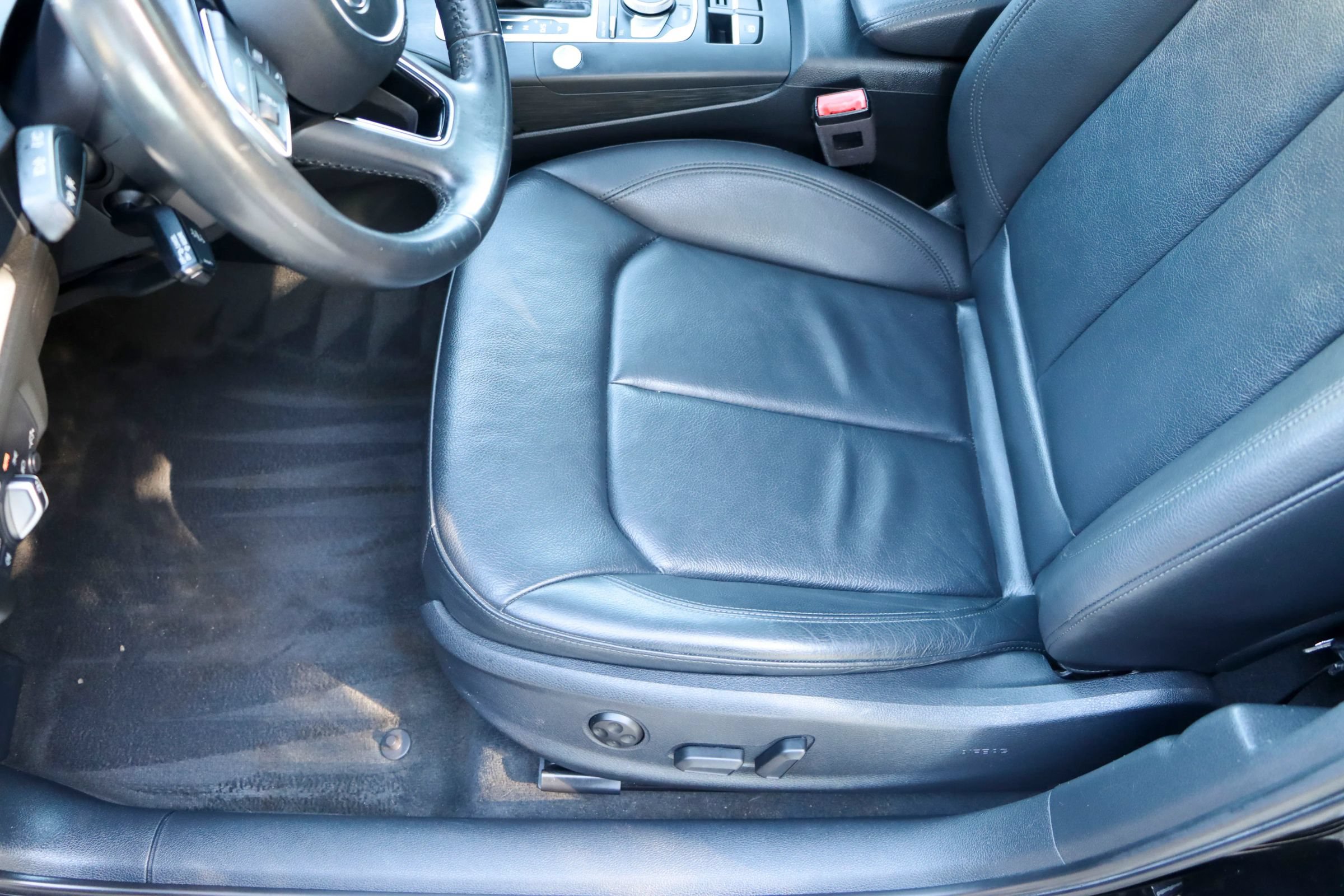 Used 2018 Audi A3 2.0T Premium w/ Convenience Package FWD image 16