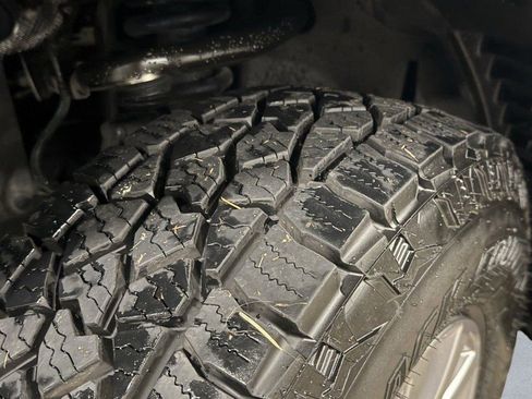 Used 2016 Toyota Tacoma SR5 image 19