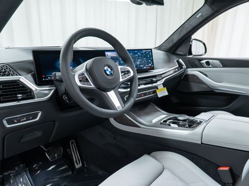 New 2027 BMW X7 xDrive40i w/ M Sport Package AWD/4WD image 12