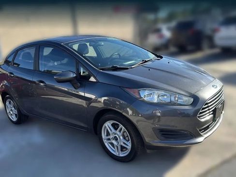 Used 2018 Ford Fiesta SE FWD image 12