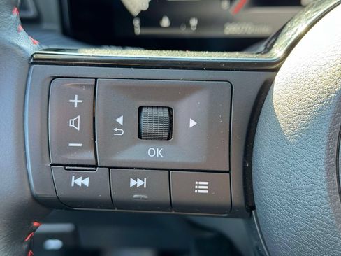 Used 2025 Nissan Kicks SR AWD/4WD image 20