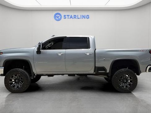 Used 2024 Chevrolet Silverado 2500 LTZ AWD/4WD image 3