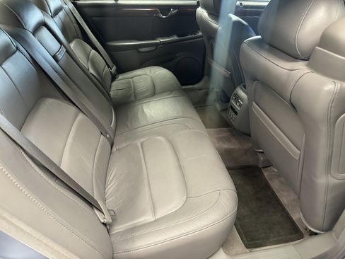 Used 2005 Cadillac De Ville Sedan image 13