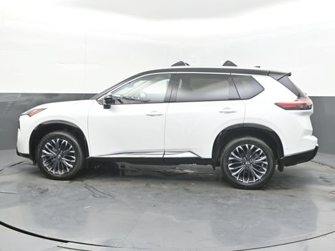 Certified 2025 Nissan Rogue Platinum w/ Platinum Premium Package FWD image 5