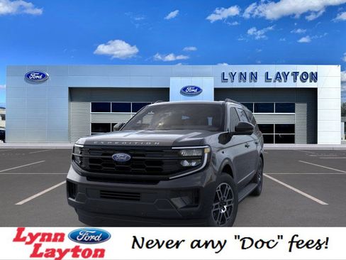 New 2026 Ford Expedition Active image 2