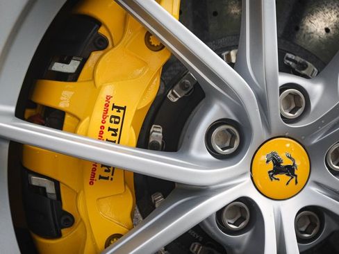 Used 2019 Ferrari 488 Pista Coupe RWD image 13