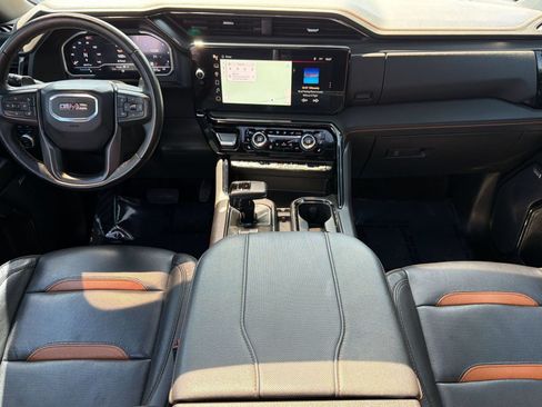 Used 2024 GMC Sierra 1500 AT4 w/ Technology Package AWD/4WD image 15