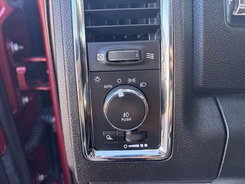 Used 2015 RAM 2500 Laramie w/ Convenience Group AWD/4WD image 13