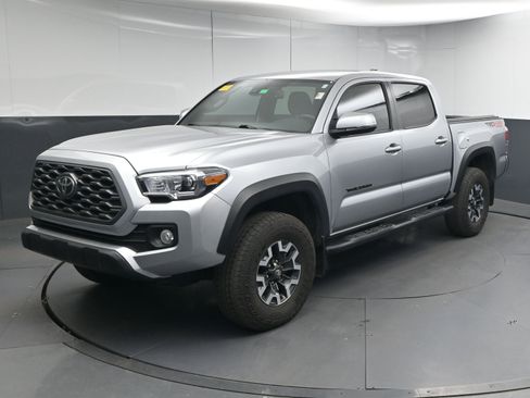 Certified 2022 Toyota Tacoma TRD Off-Road image 4