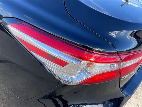 Used 2018 Toyota Camry L image 26