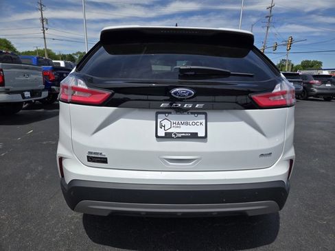 Certified 2024 Ford Edge SEL w/ Convenience Package AWD/4WD image 6