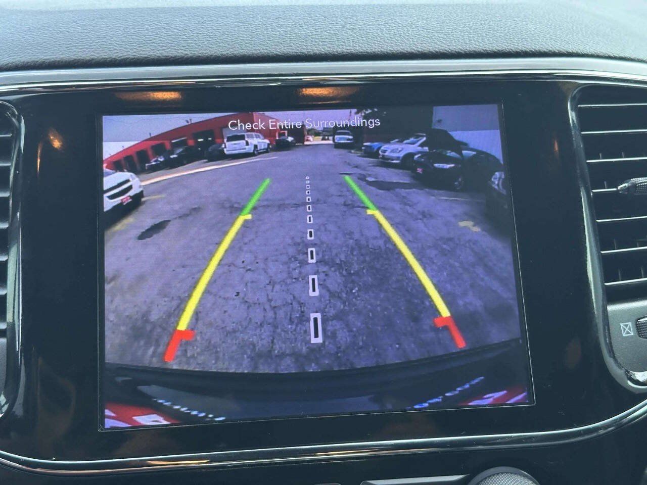 Used 2019 Jeep Grand Cherokee Altitude RWD image 30