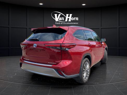 Used 2021 Toyota Highlander Platinum AWD/4WD image 7
